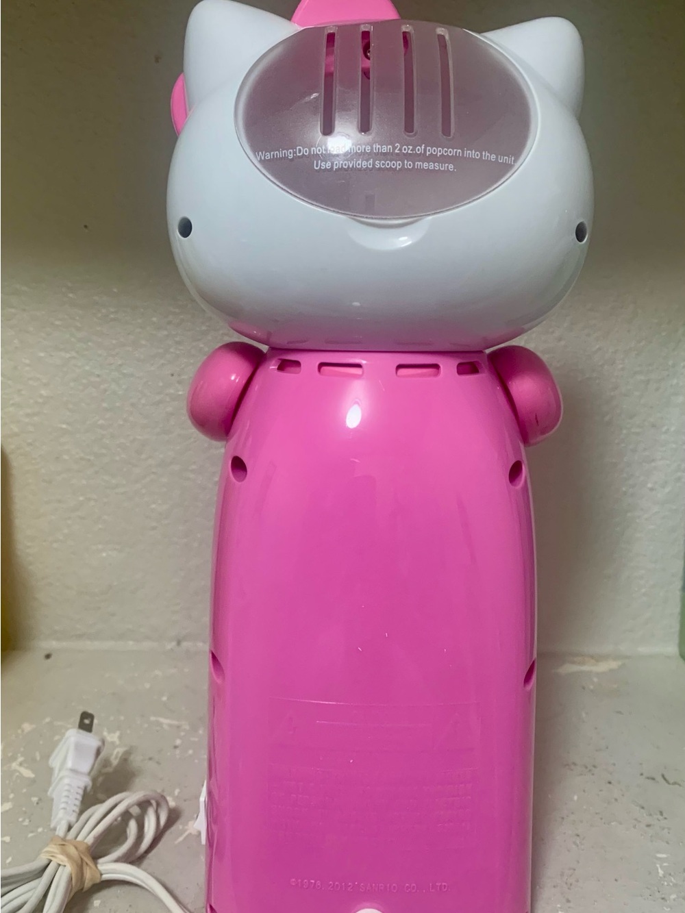 Hello Kitty Hot Pink Popcorn Maker - Picture 3 of 3